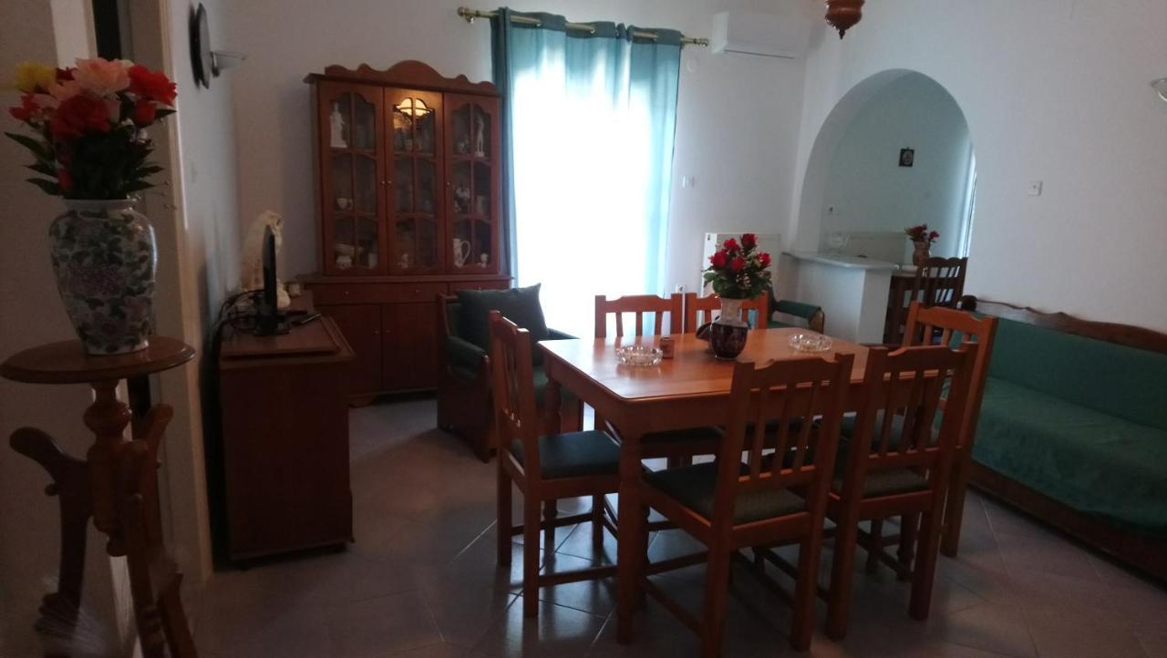 Vacation House In Stroggili Agios Ioannis Peristerion Eksteriør bilde